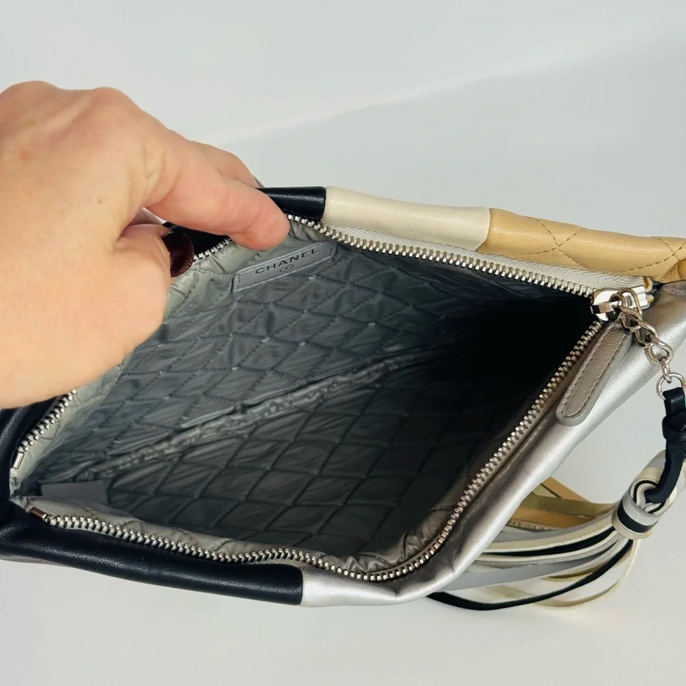 Authentic CHANEL Lambskin Colorblock Clutch - Picture 10 of 14